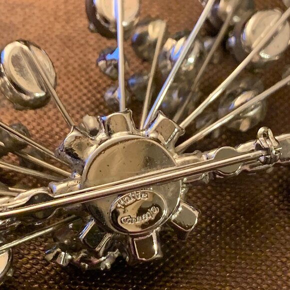 Designer Mid Century Hattie Carnegie Rhinestone Brooch - Signed - Picture 5 of 5